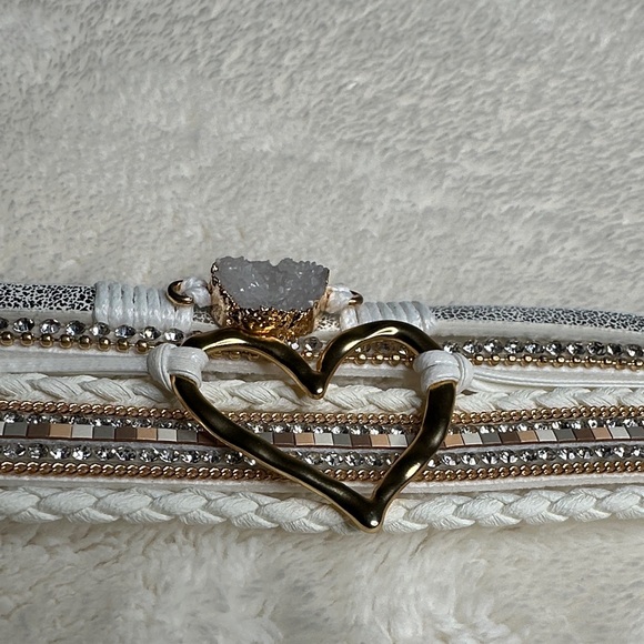 Women's Leather Wrap Bracelets Gold Heart Stackable Boho Vegan Magnetic White - Picture 11 of 12